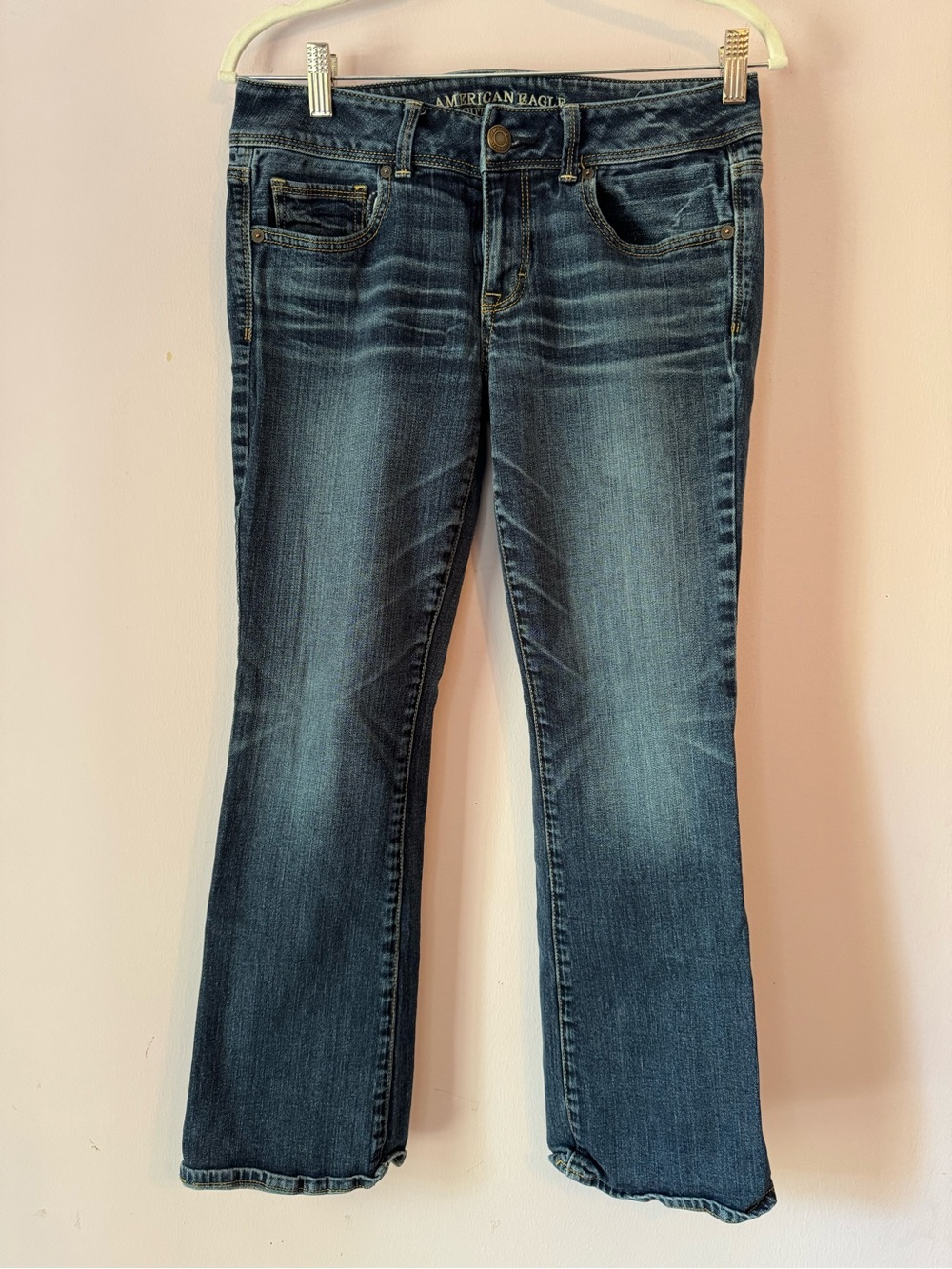 American Eagle Outfitters - 10 Short - Kick Boot